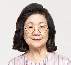 Mrs Dorothy Chan