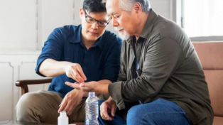 Managing 5 or more medications for an elderly family member