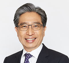Mr Peter Low