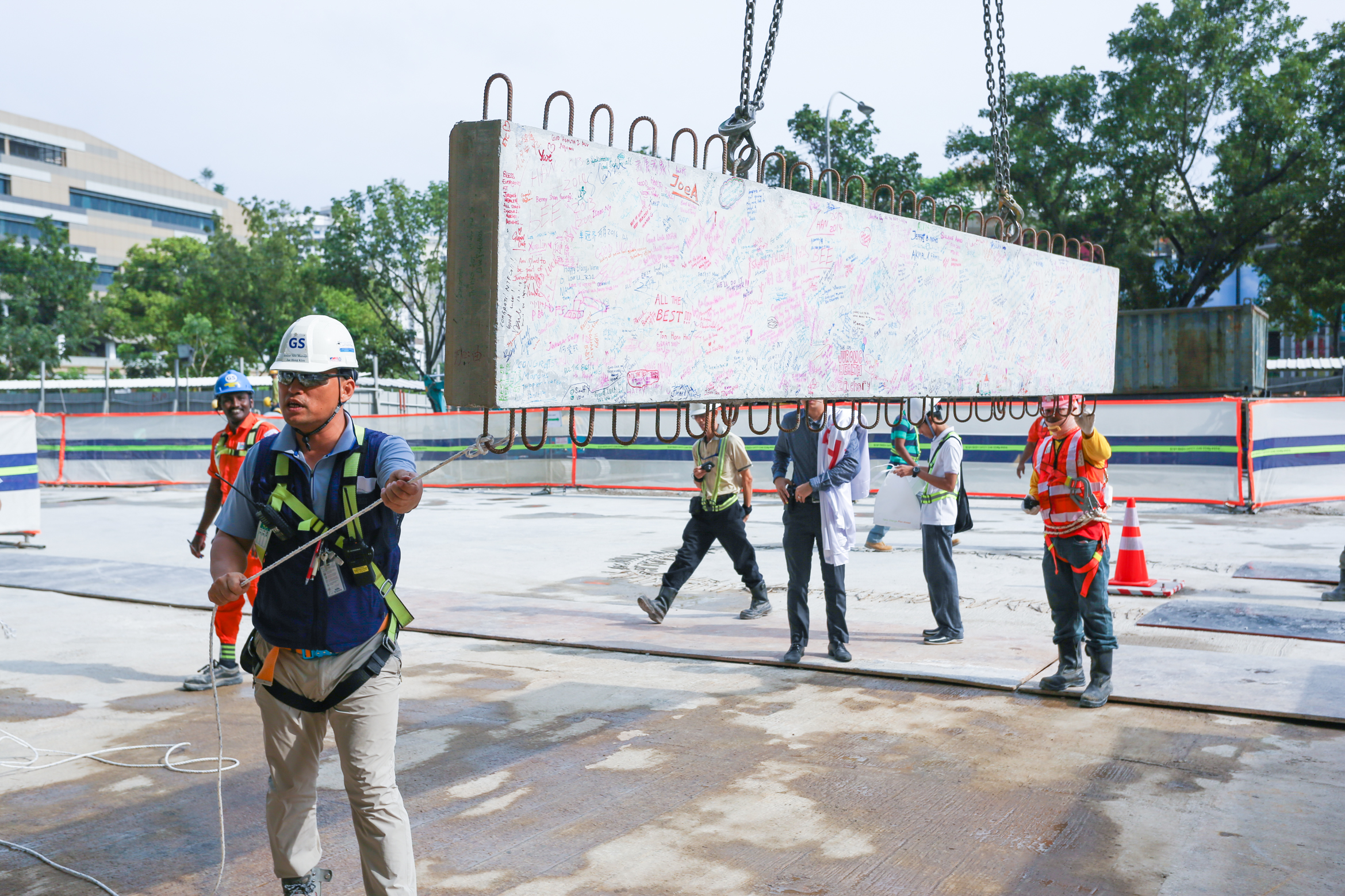 2014-NTFGH-Topping-Out-20012014-(6).jpg
